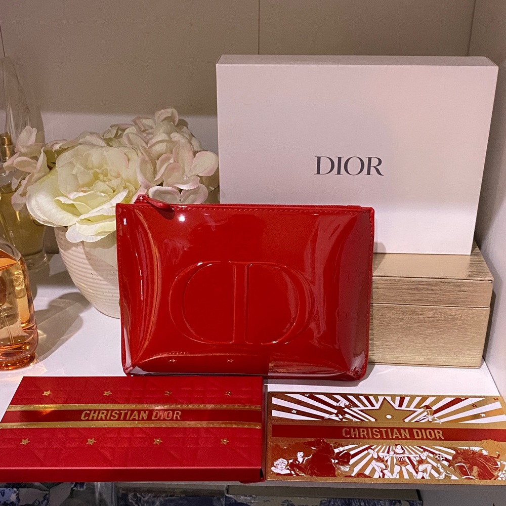 Dior Red Pouch with Lucky Envelopes Set